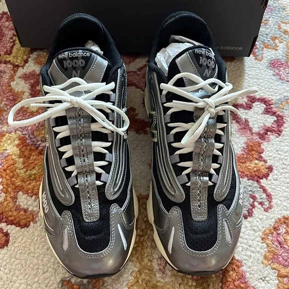 Men’s New Balance 1000 10.5 Silver Metallic Sneakers - Picture 4 of 9